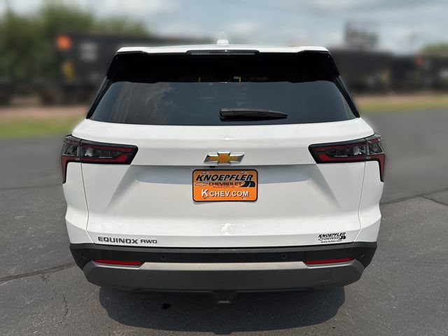 Used 2025 Chevrolet Equinox LT AWD/4WD image 4