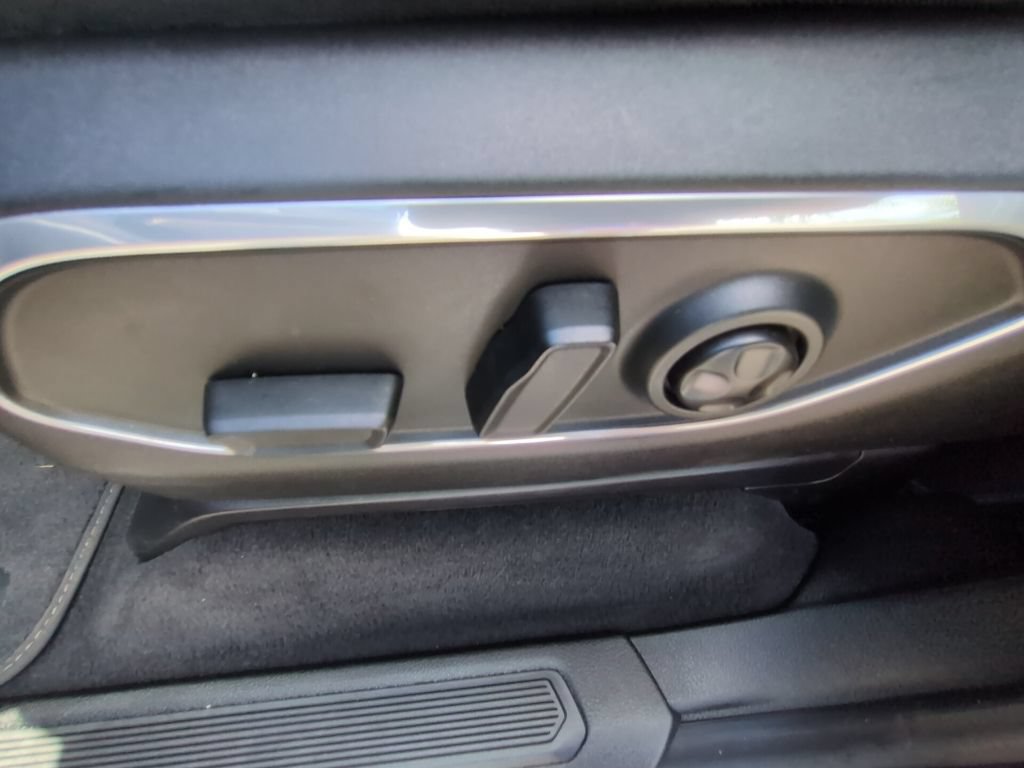 Used 2023 Jeep Wagoneer Series II w/ Premium Group I AWD/4WD image 14