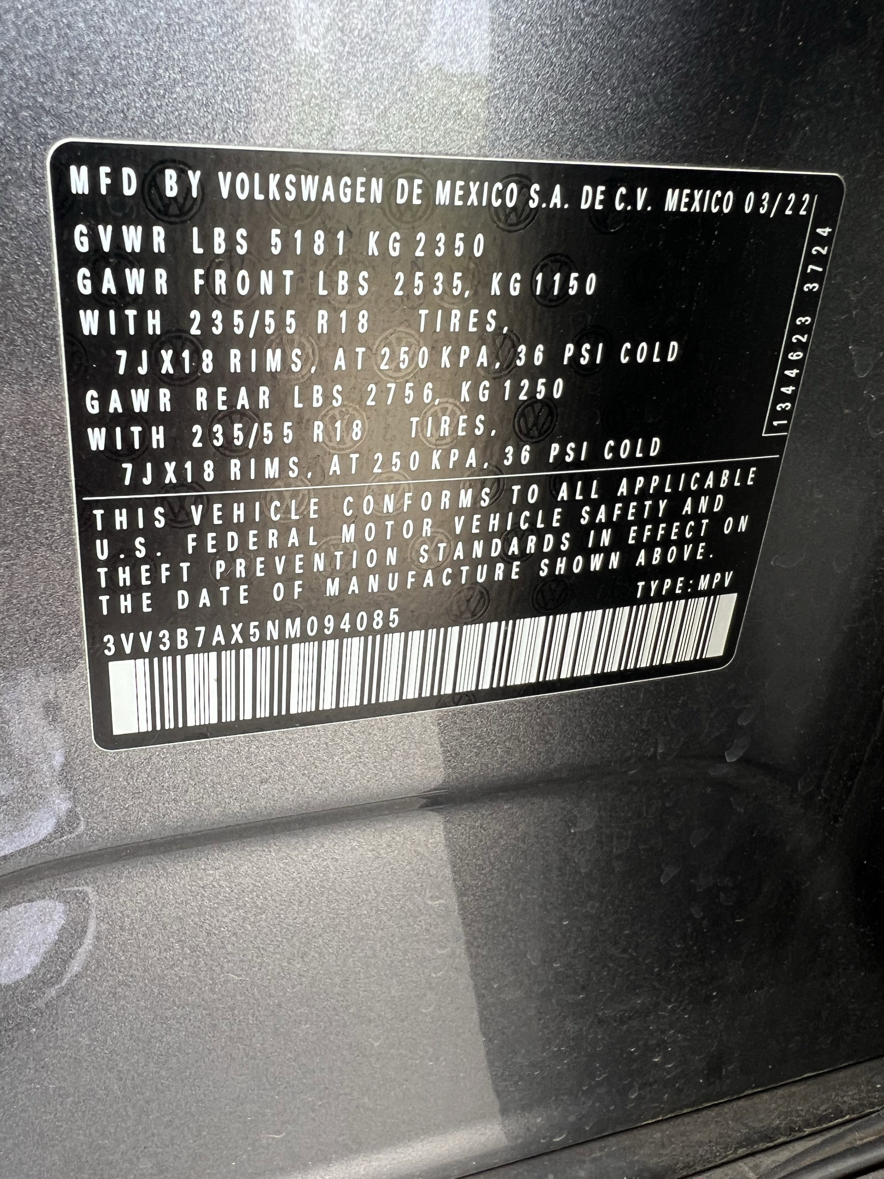 Used 2022 Volkswagen Tiguan SE image 37