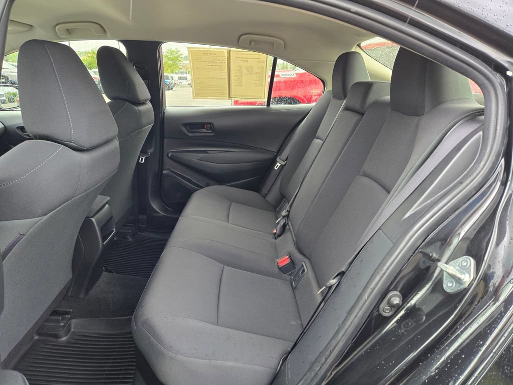 Used 2022 Toyota Corolla LE FWD image 26