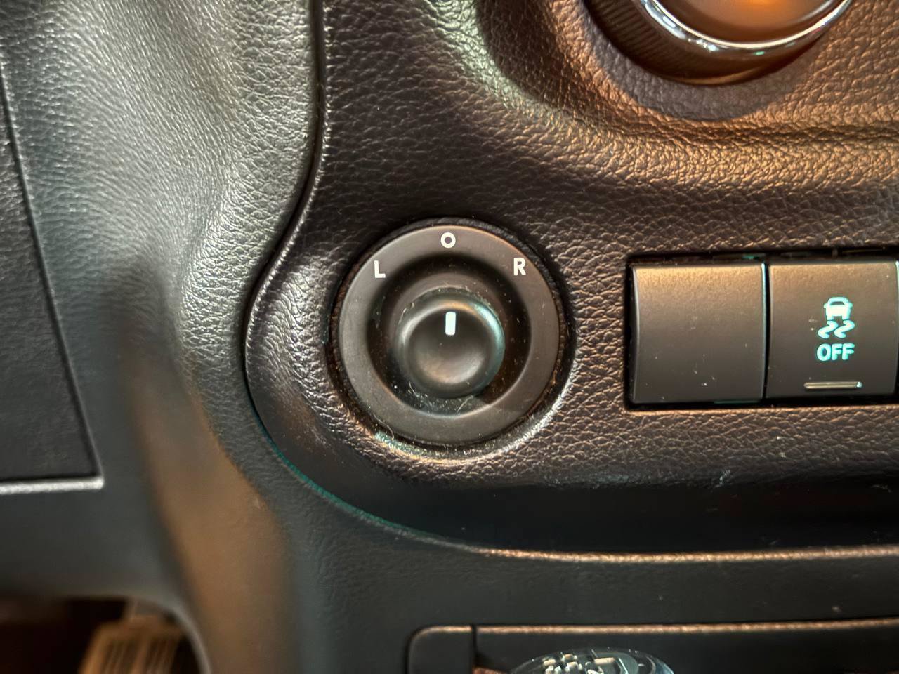 Used 2018 Jeep Wrangler Sport AWD/4WD image 24
