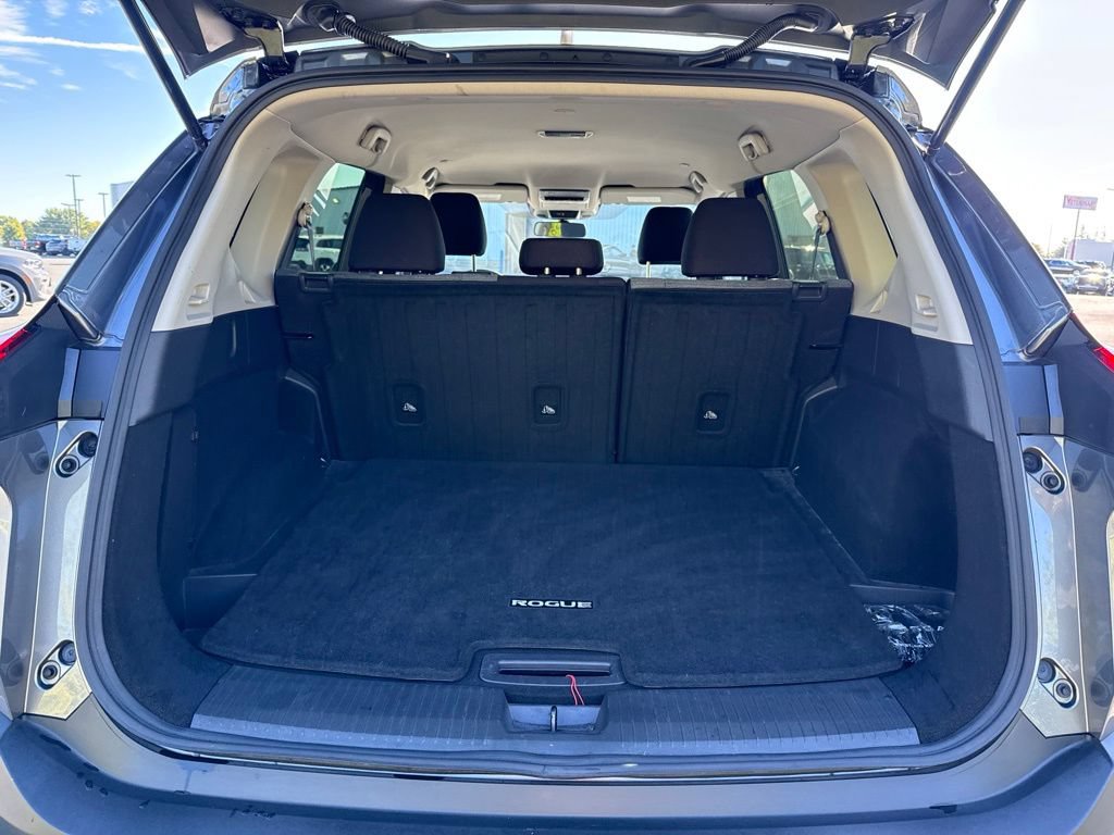 Used 2023 Nissan Rogue SV AWD/4WD image 19
