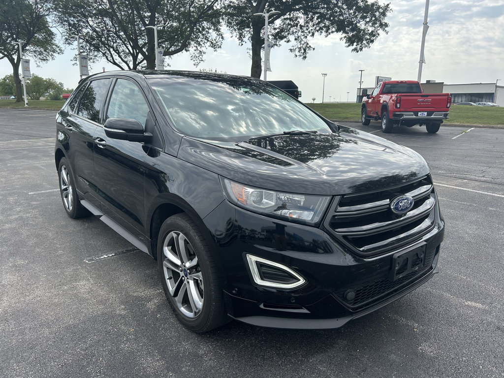 Used 2018 Ford Edge Sport w/ Equipment Group 401A AWD/4WD image 3