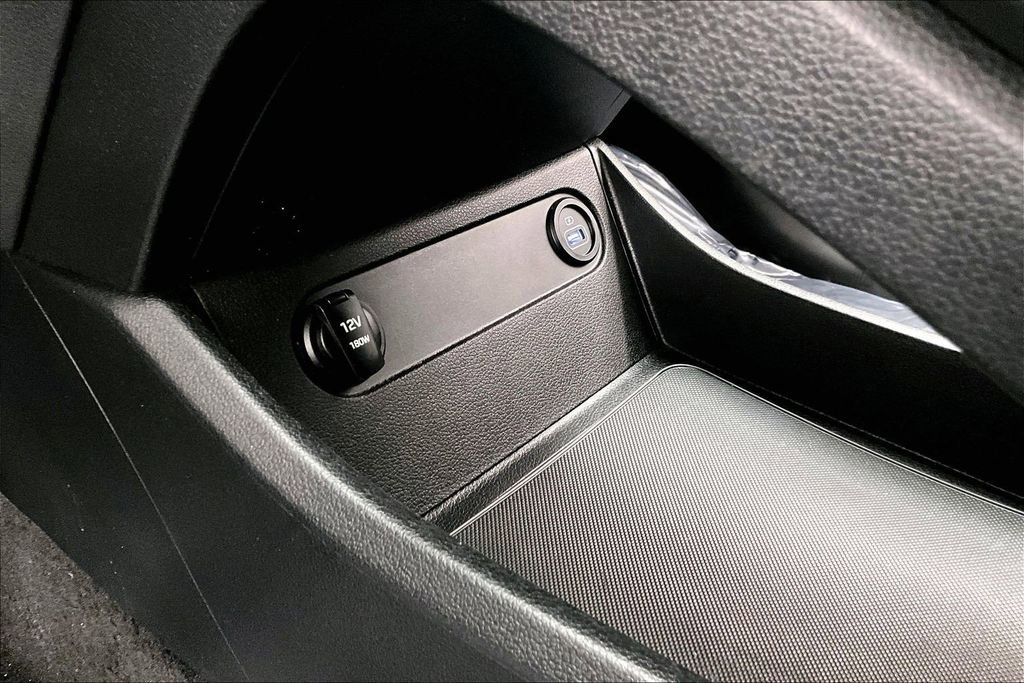 Used 2023 Hyundai Santa Fe SE w/ Cargo Package image 32