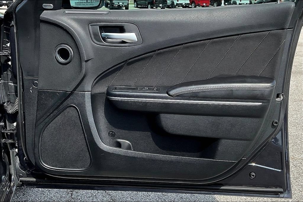 Used 2018 Dodge Charger SXT Plus RWD image 19