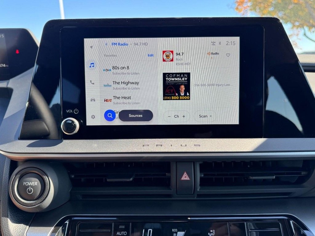 Used 2025 Toyota Prius LE image 19
