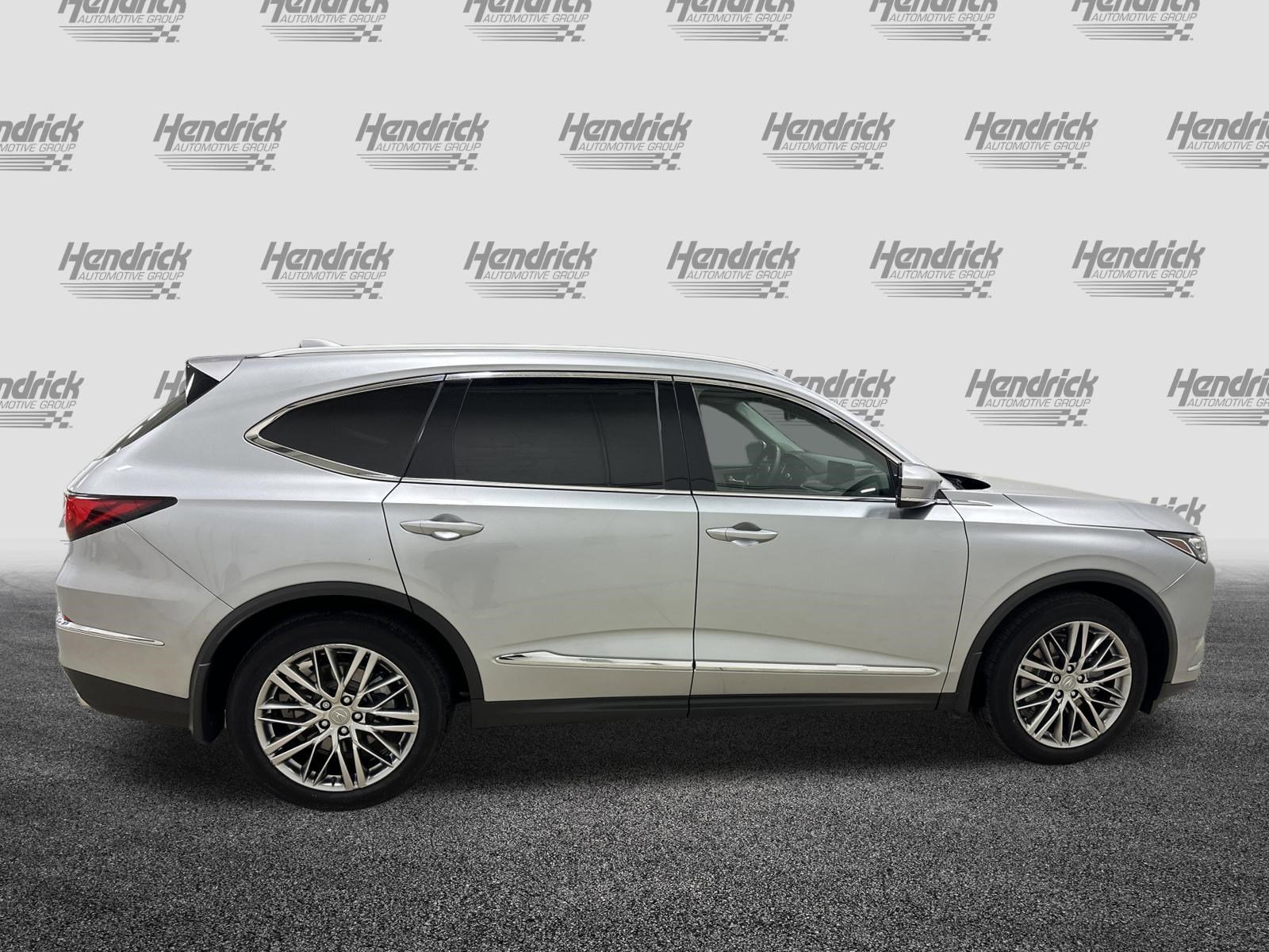 Used 2022 Acura MDX SH-AWD w/ Advance Package image 11