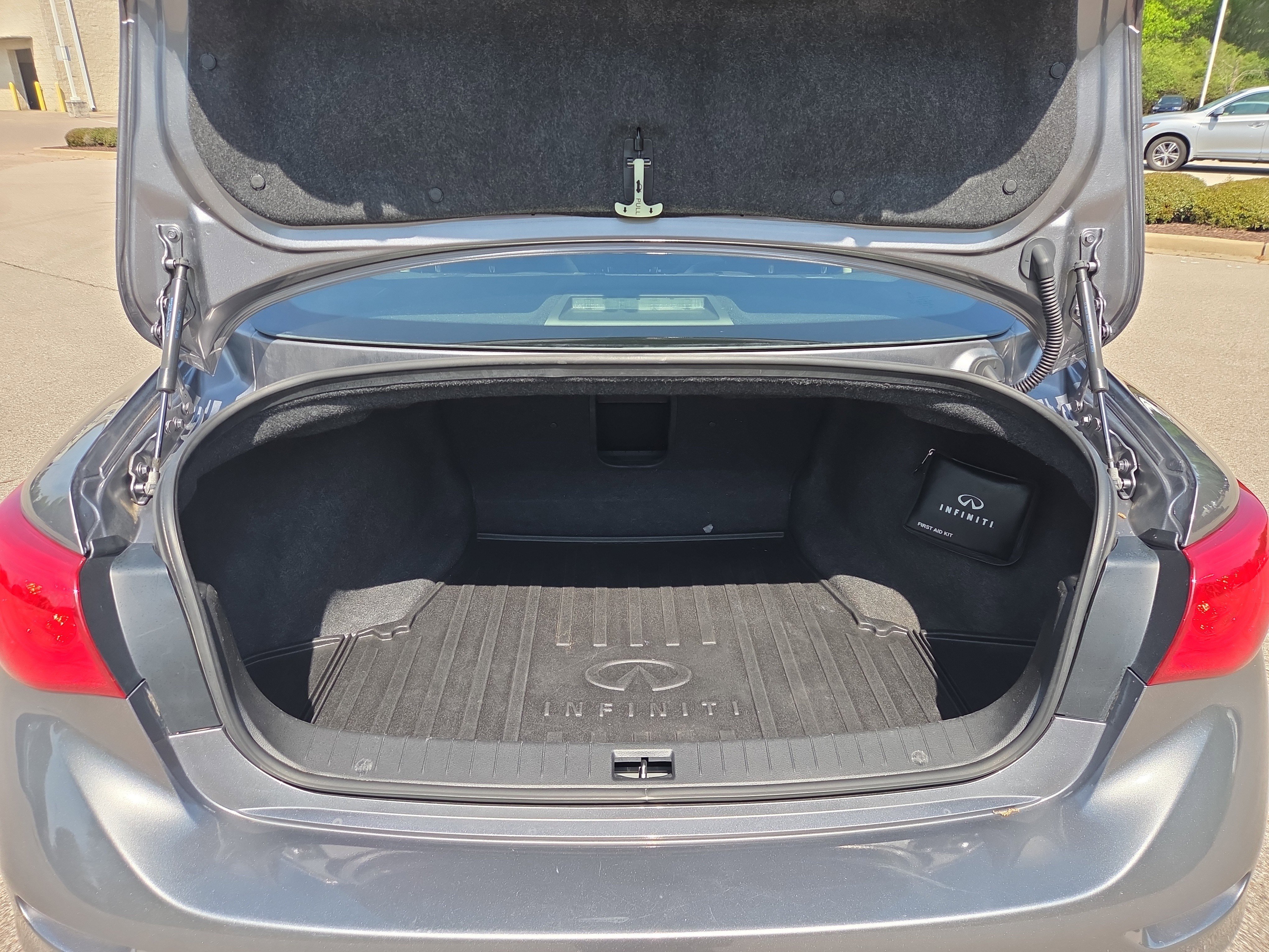 Used 2015 INFINITI Q50 Premium w/ Navigation Package image 9