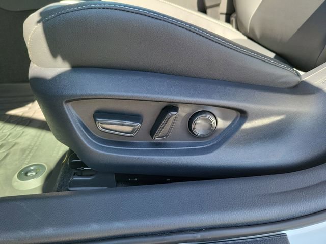 Used 2026 Toyota Camry SE FWD image 13