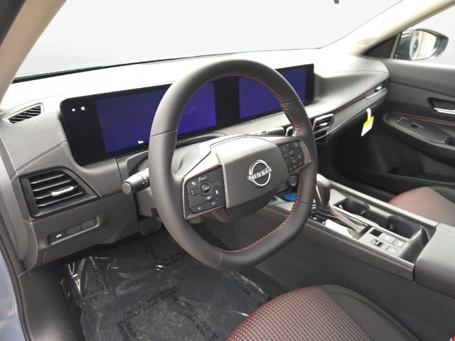 New 2027 Nissan Sentra SR w/ Floor Mat Package FWD image 16