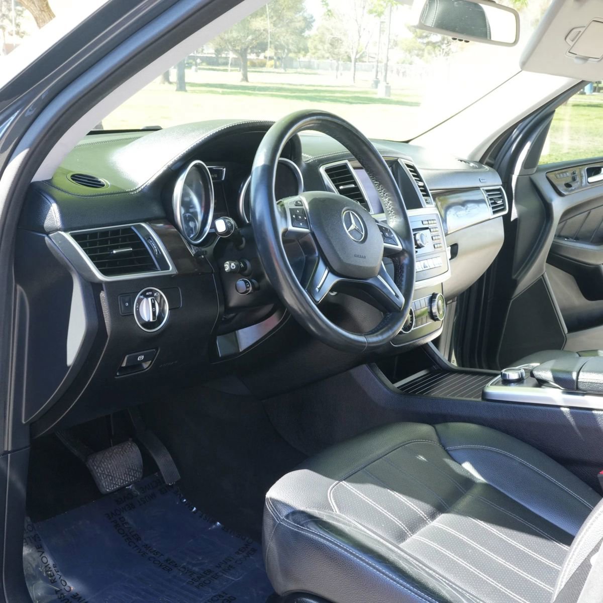 Used 2015 Mercedes-Benz GL 320 BlueTEC 4MATIC image 2