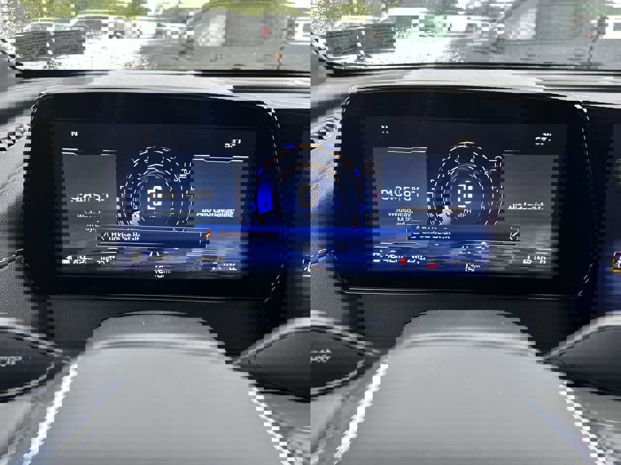 Used 2025 Chevrolet Traverse LT w/ Driver Confidence Package AWD/4WD image 26