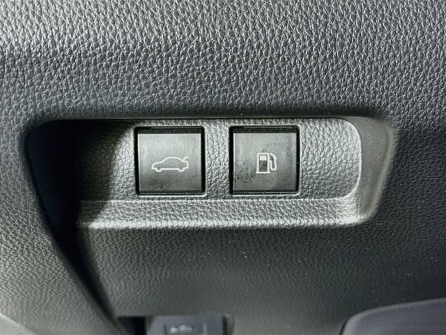Used 2023 Toyota Crown Platinum AWD/4WD image 10