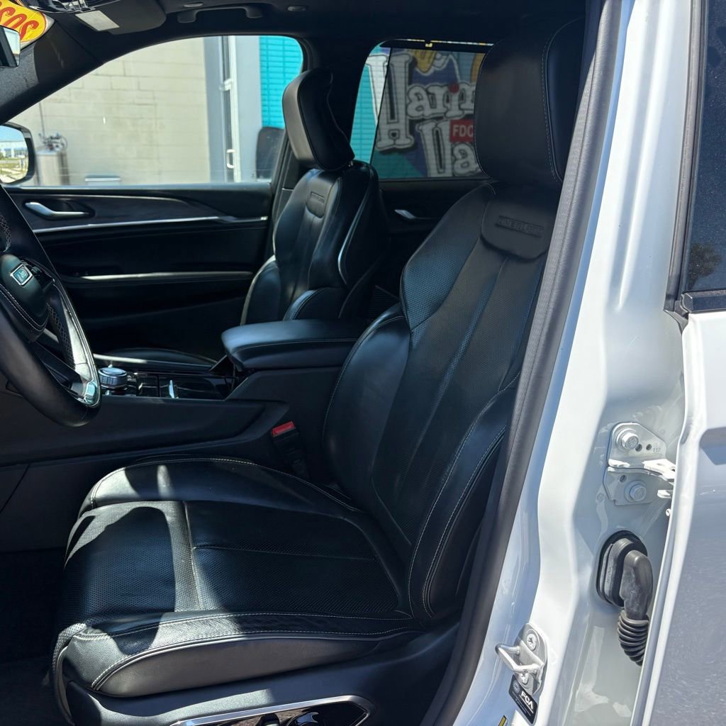 Used 2022 Jeep Grand Cherokee L Overland w/ Luxury Tech Group IV image 9