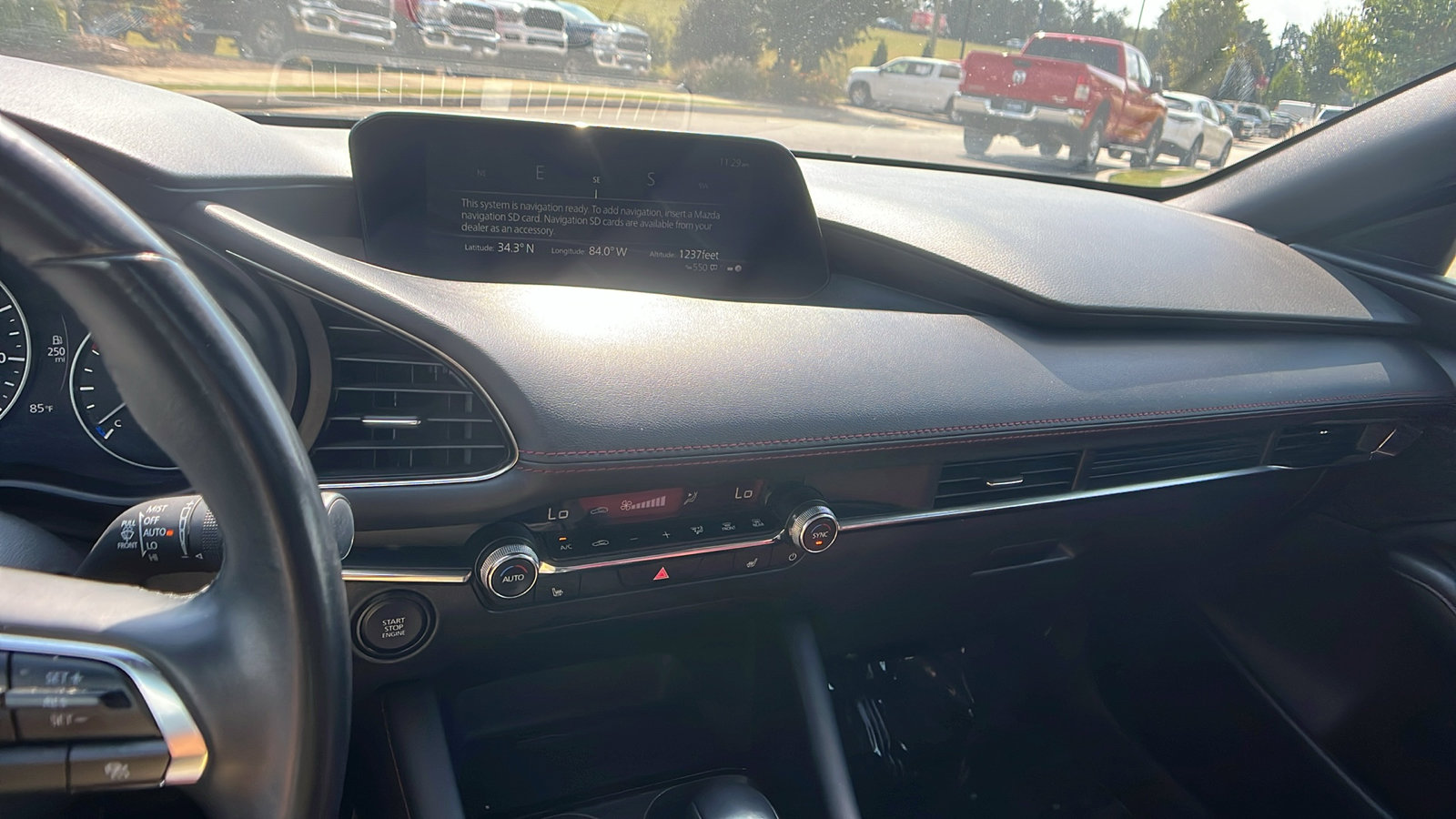 Used 2024 MAZDA MAZDA3 s image 31