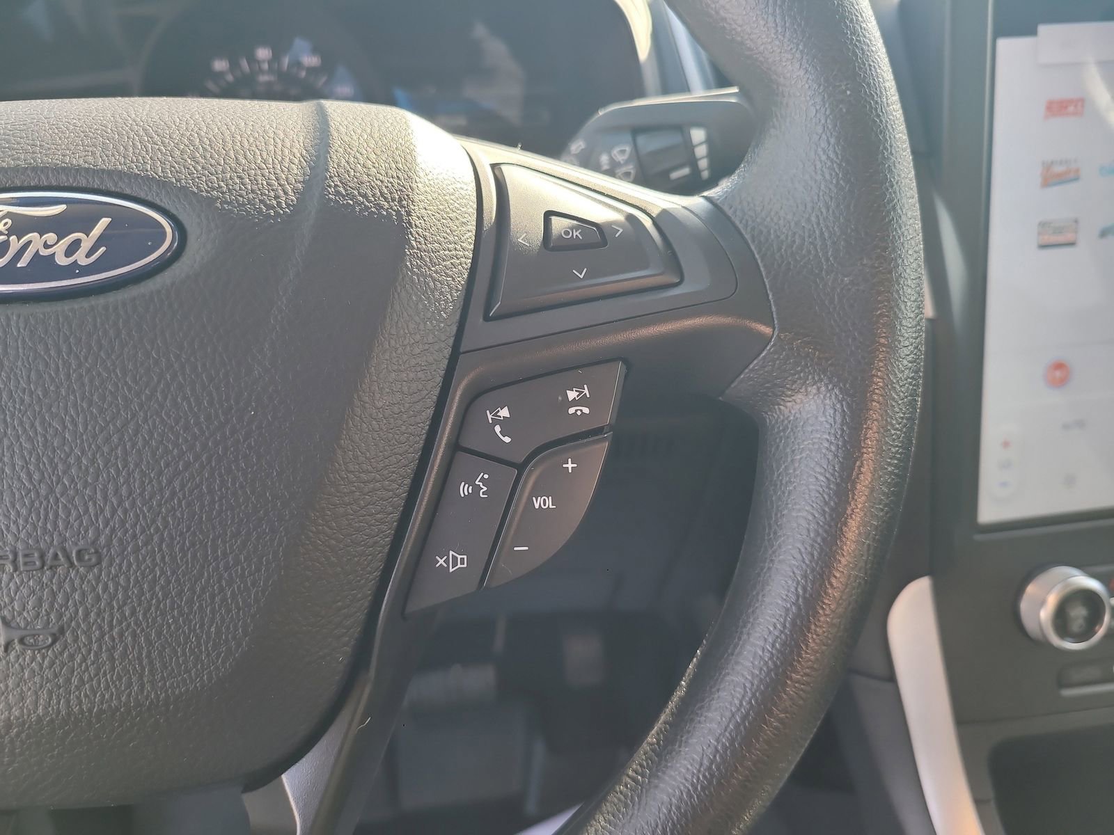 Used 2024 Ford Edge SE AWD/4WD image 14