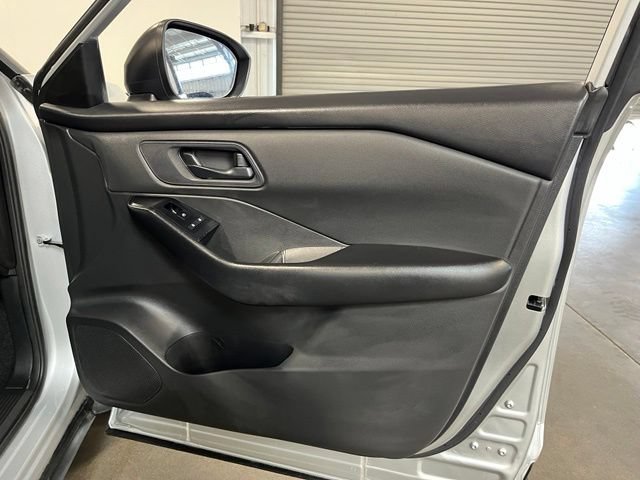 Used 2024 Nissan Rogue S AWD/4WD image 12
