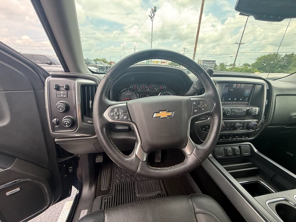 Used 2015 Chevrolet Silverado 1500 LTZ Z71 w/ LTZ Plus Package AWD/4WD image 16