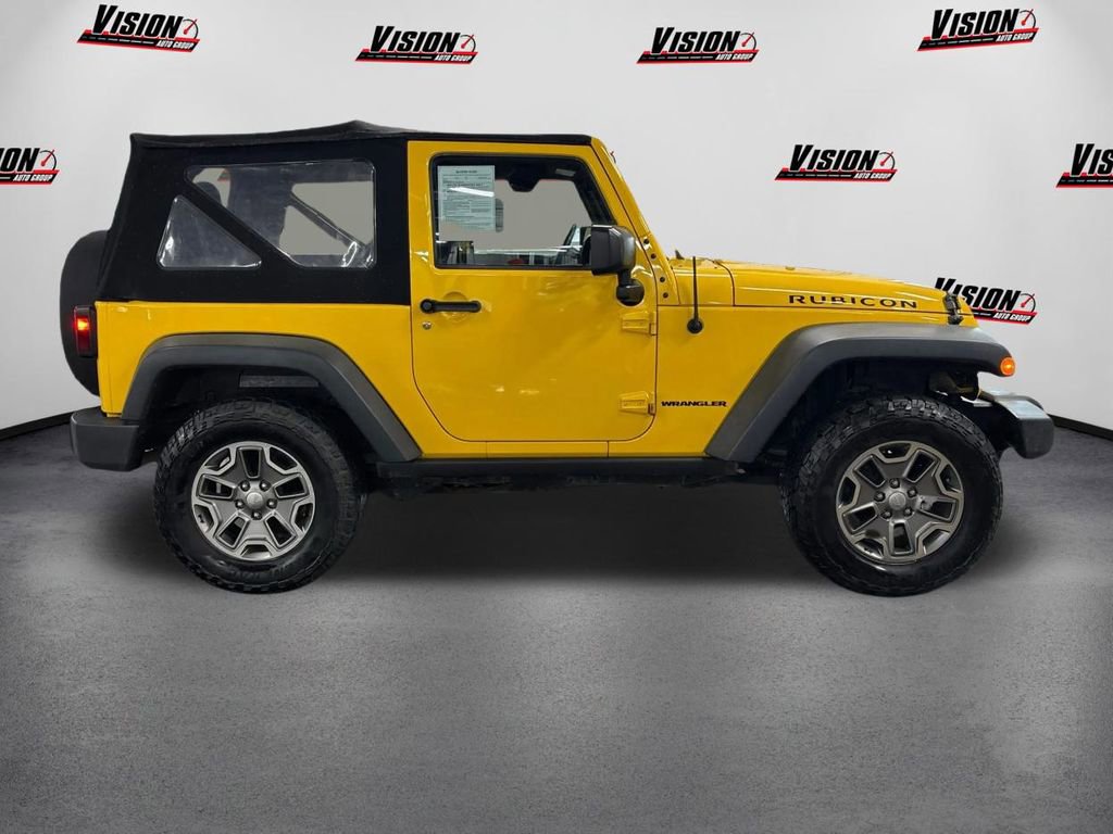 Used 2015 Jeep Wrangler Rubicon w/ Power Convenience Group image 4