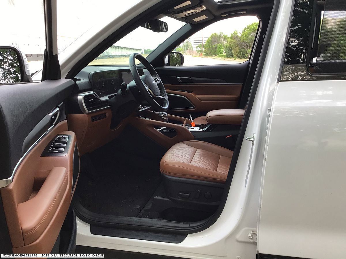 Used 2024 Kia Telluride EX X-Line AWD/4WD image 12