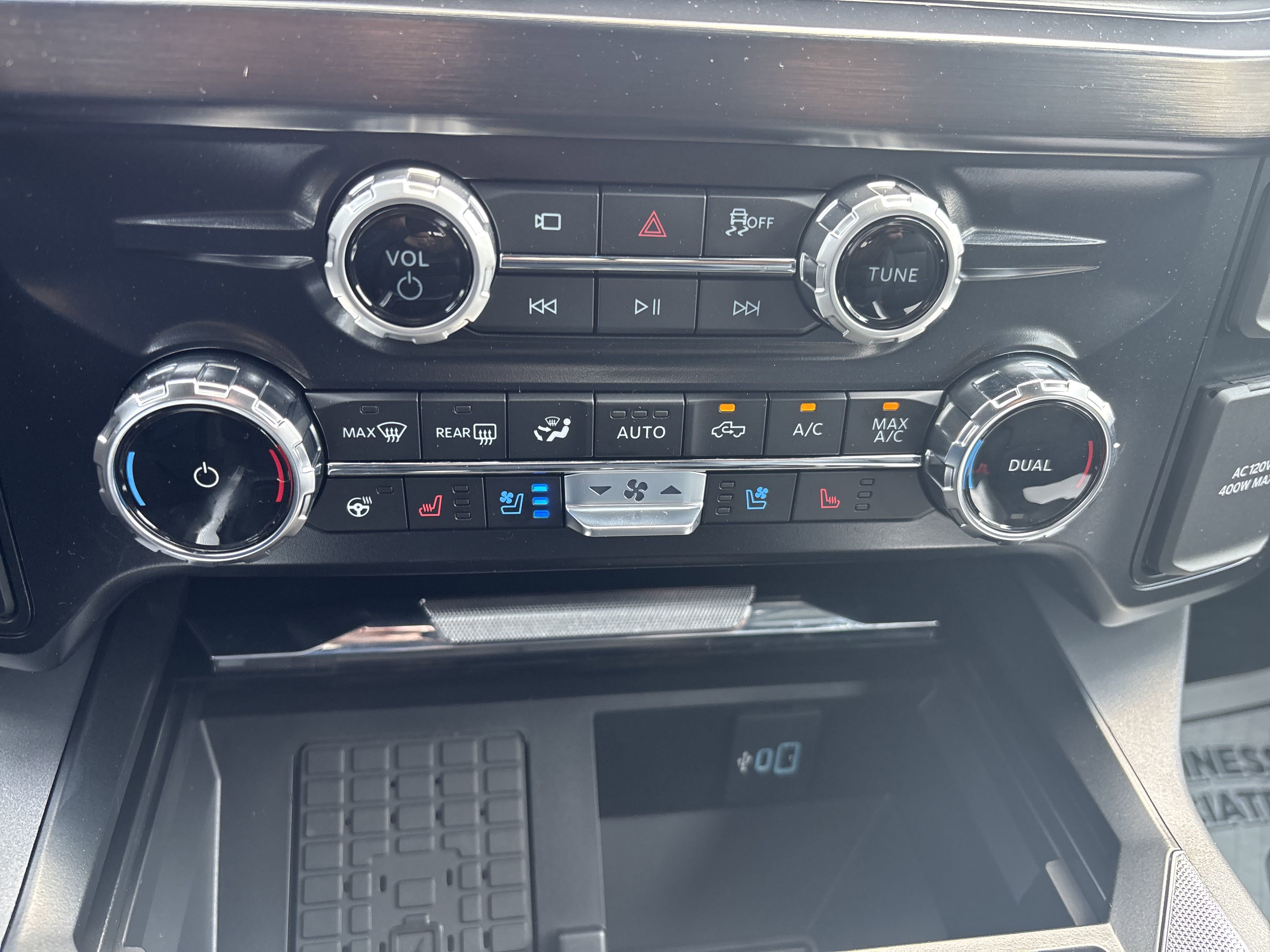 New 2025 Ford F250 Lariat w/ Lariat Ultimate Package image 25