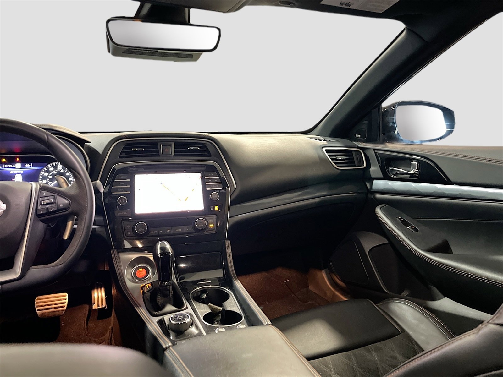 Used 2023 Nissan Maxima SR w/ Sport Mat Group image 25