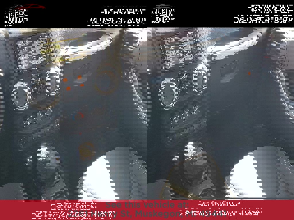 Used 2016 Jeep Wrangler Unlimited Sahara image 14