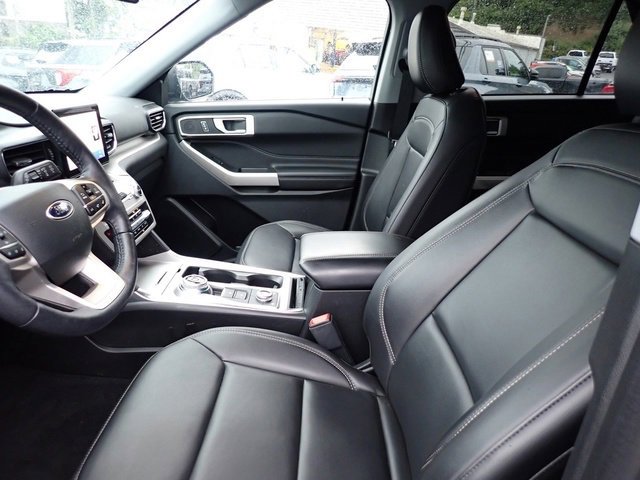 Certified 2023 Ford Explorer XLT w/ Equipment Group 202A image 16