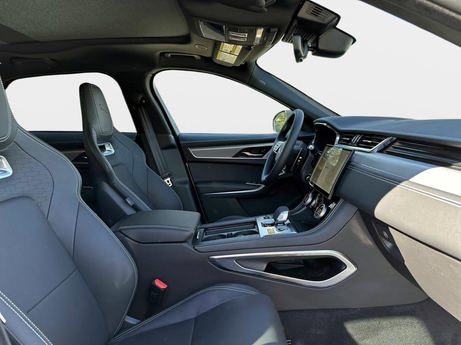 New 2026 Jaguar F-PACE R-Dynamic S AWD/4WD image 7