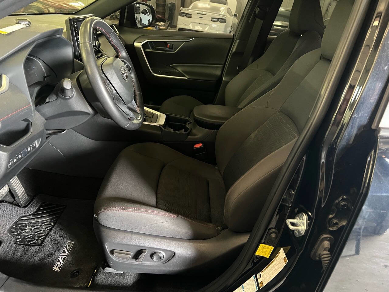 Used 2021 Toyota RAV4 SE AWD/4WD image 8