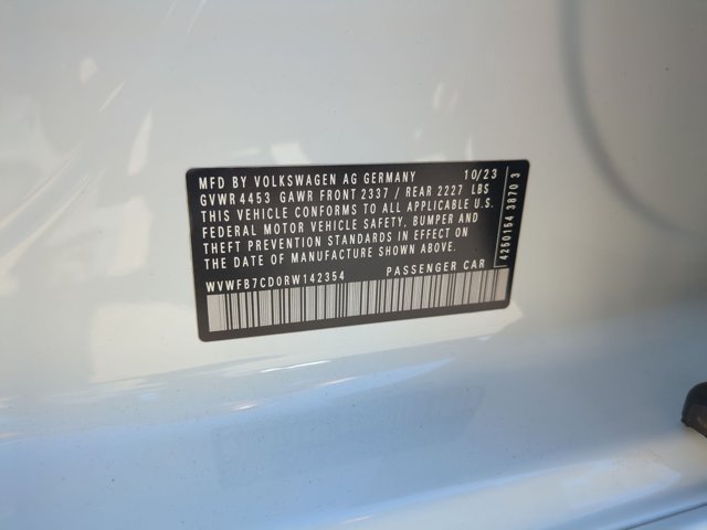 Used 2024 Volkswagen Golf R AWD/4WD image 26