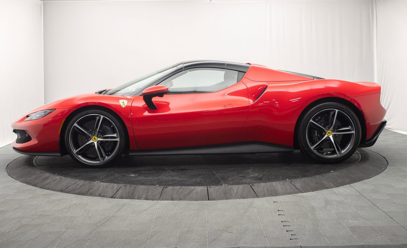 Used 2025 Ferrari 296 GTS RWD image 14