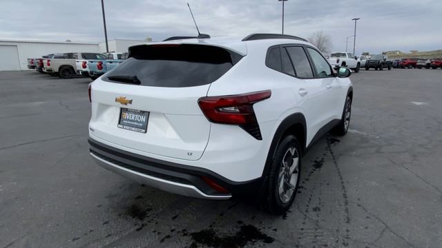 New 2026 Chevrolet Trax LT w/ Driver Confidence Package FWD image 8