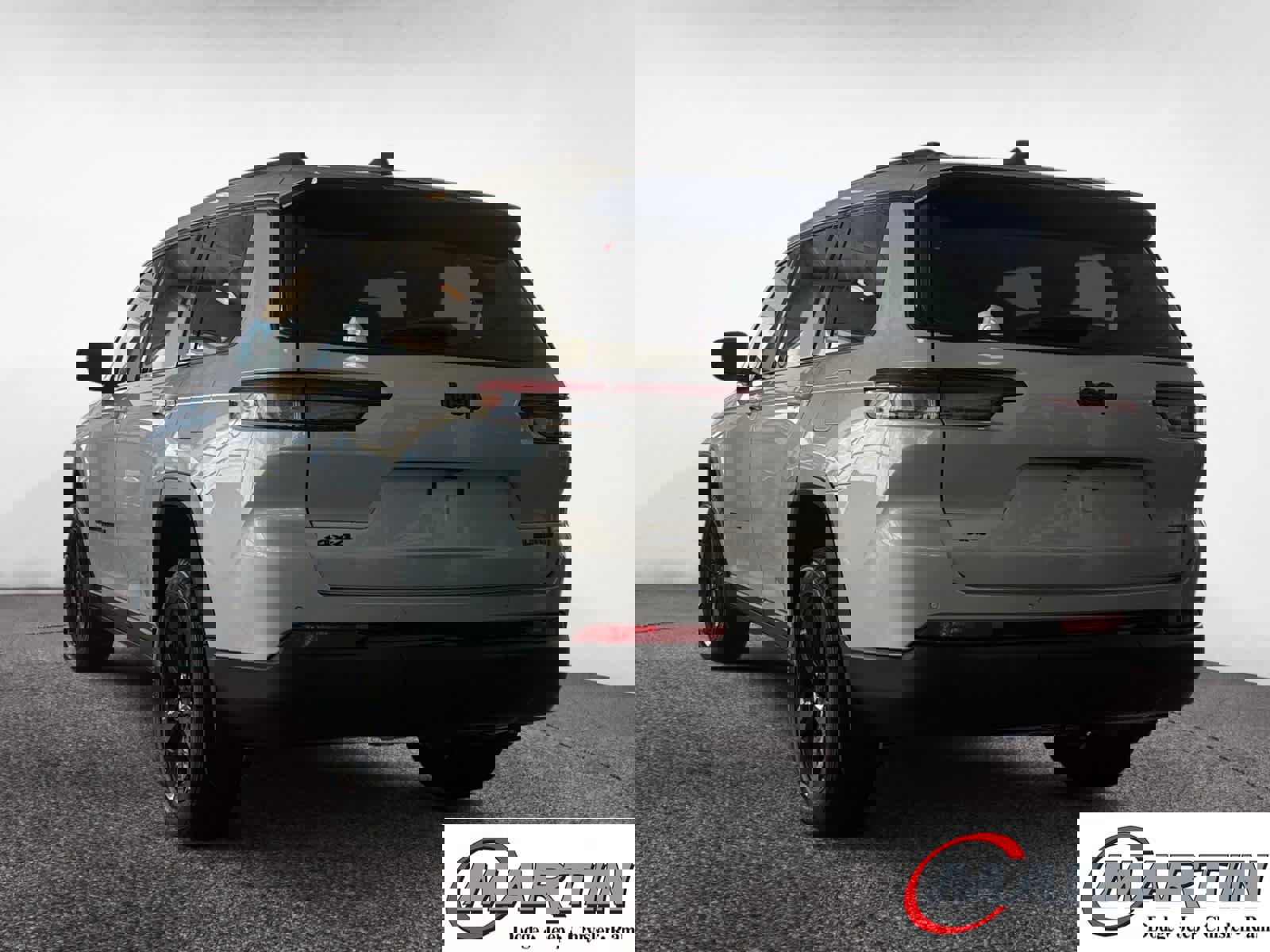 New 2025 Jeep Grand Cherokee L Limited image 3