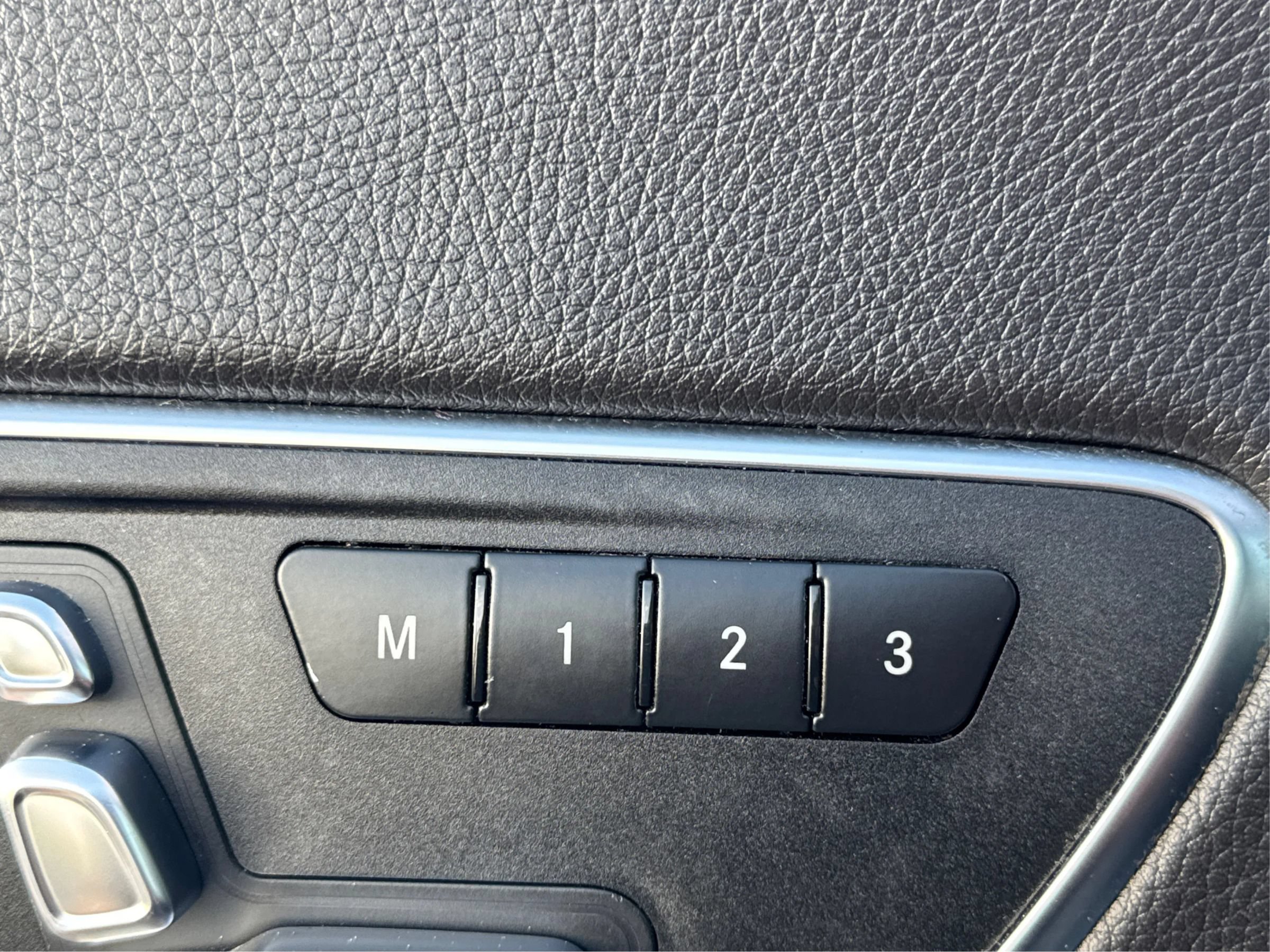 Used 2018 Mercedes-Benz CLA 250 4MATIC image 24