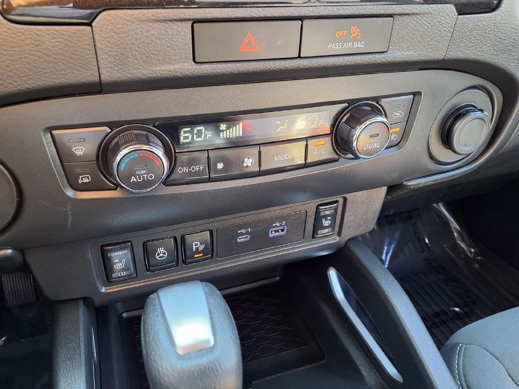 Used 2023 Nissan Frontier SV w/ SV Convenience Package RWD image 13