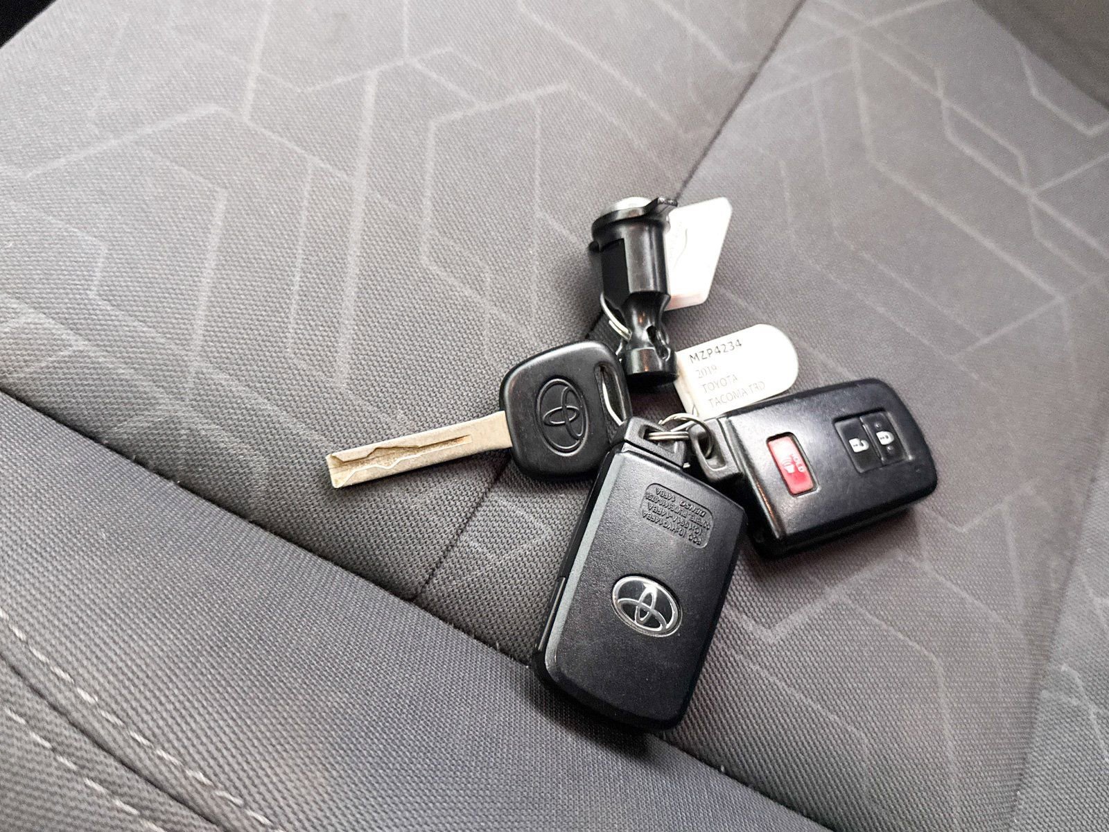 Used 2019 Toyota Tacoma TRD Off-Road image 33