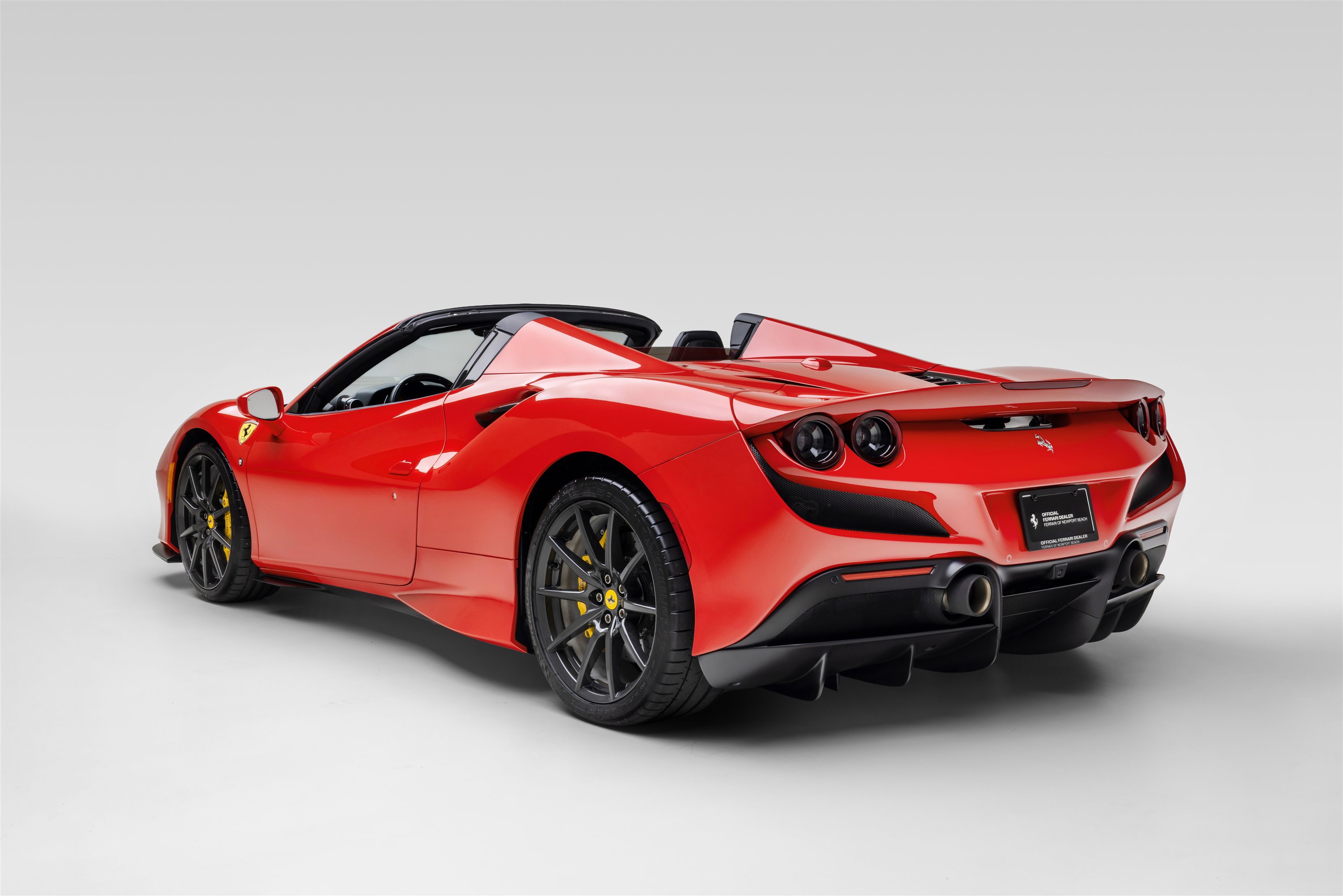 Certified 2022 Ferrari F8 Tributo RWD image 6