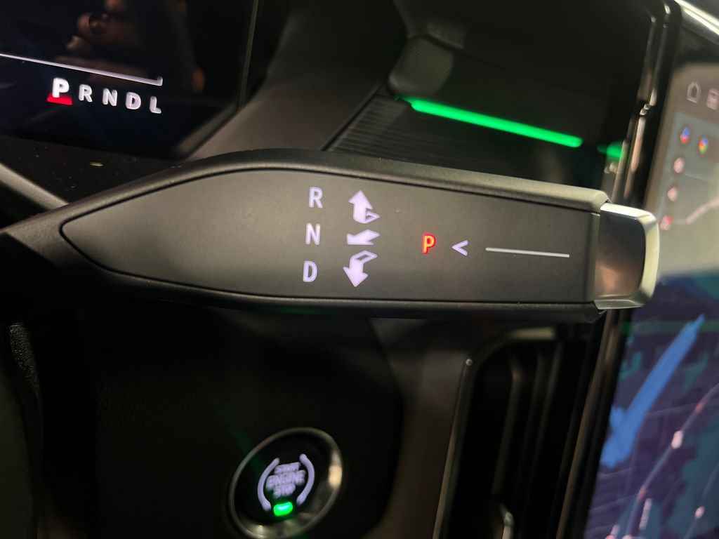 New 2026 GMC Acadia AT4 w/ Luxury Package AWD/4WD image 26