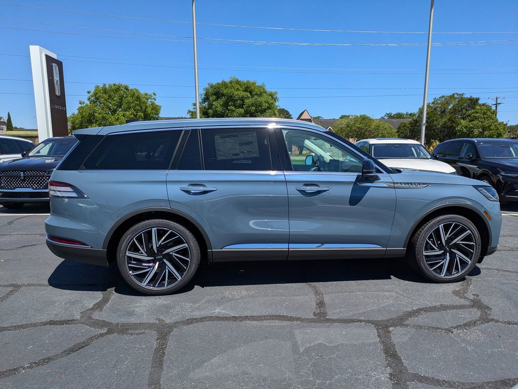 New 2026 Lincoln Aviator Reserve AWD/4WD image 3