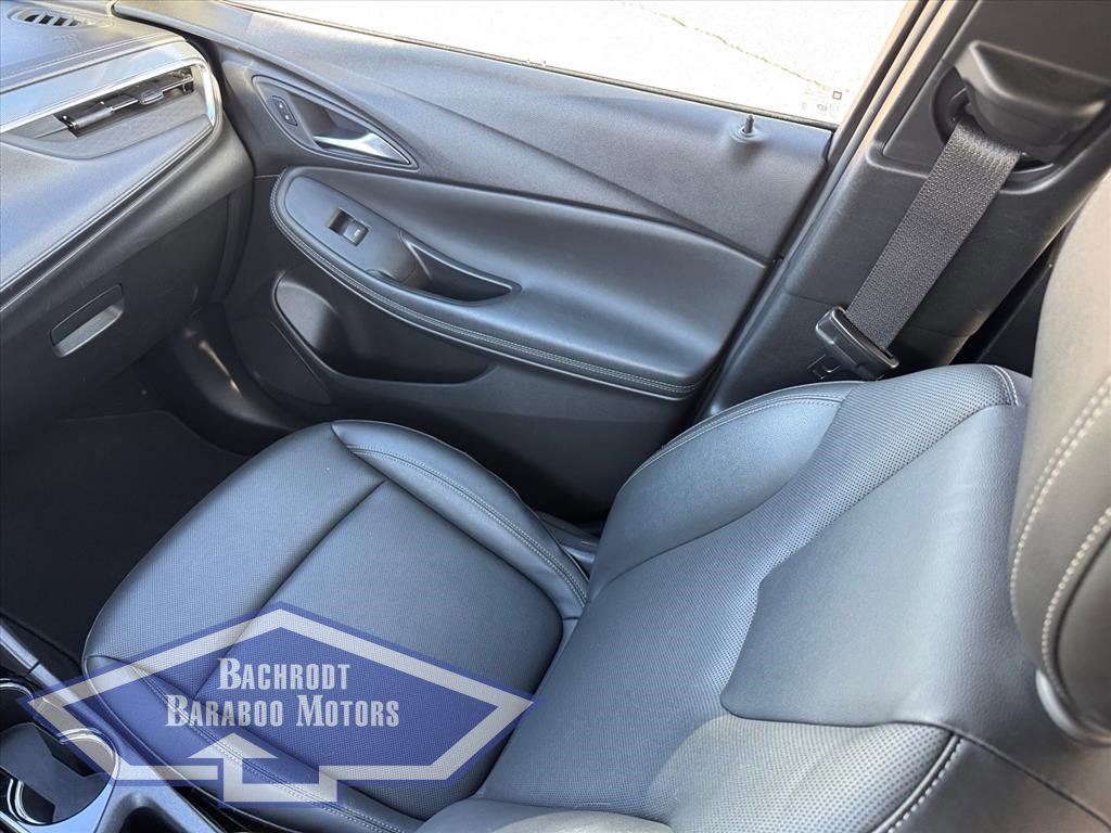 Used 2024 Buick Encore GX Sport Touring image 19