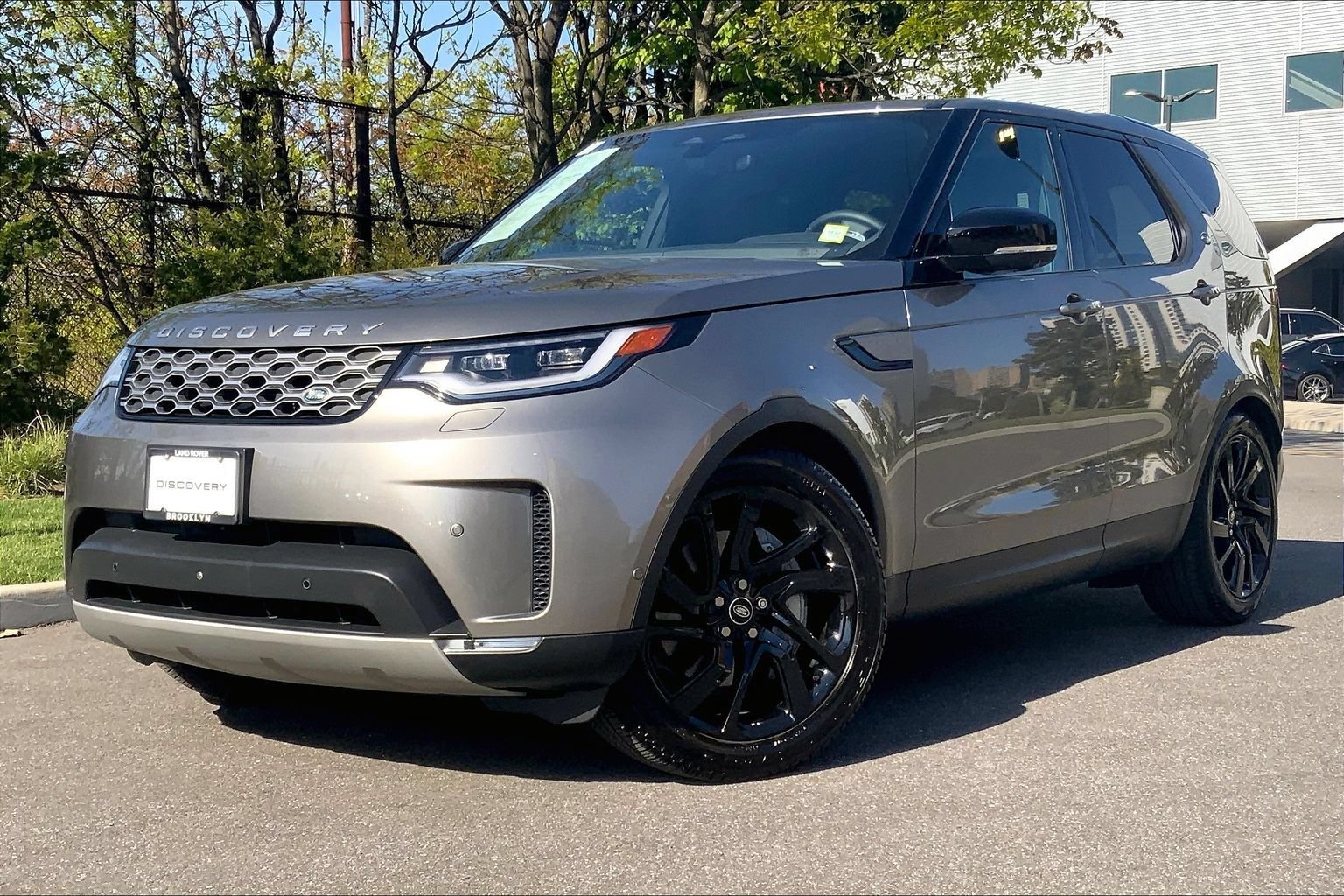 Certified 2025 Land Rover Discovery S