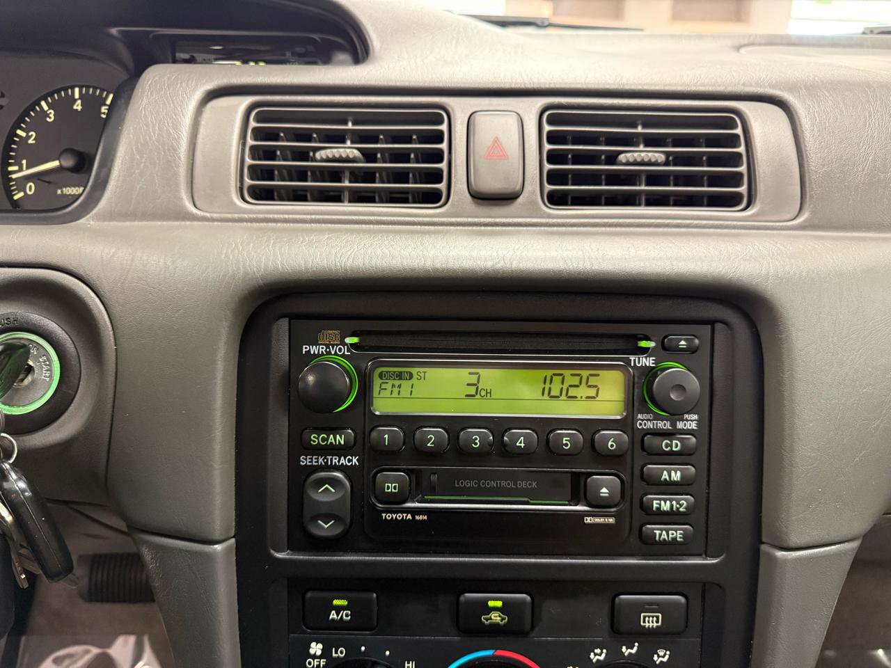 Used 2000 Toyota Camry CE FWD image 26