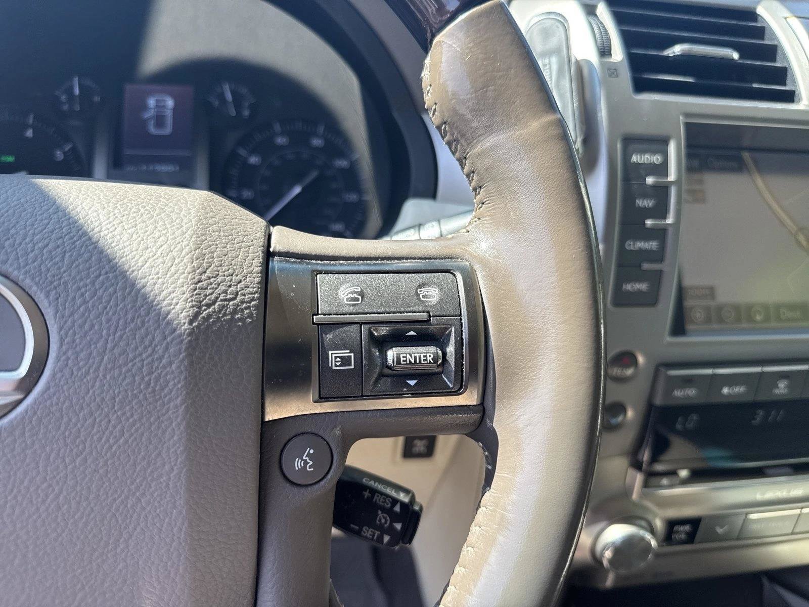 Used 2018 Lexus GX 460 Premium w/ Premium Package AWD/4WD image 18