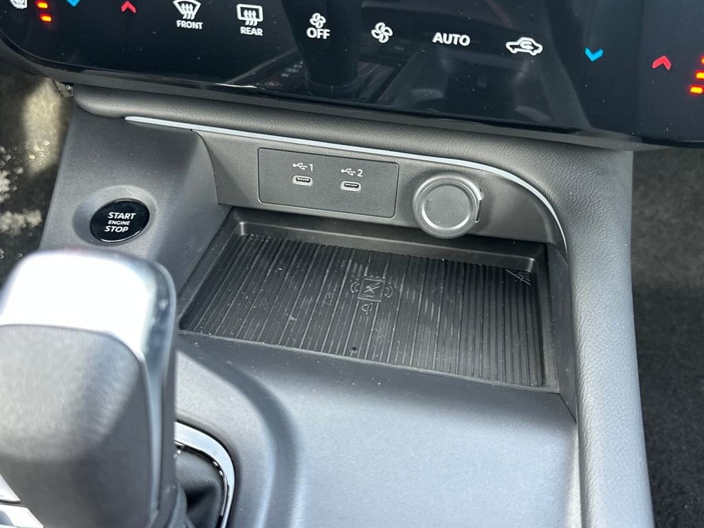 New 2026 Nissan Sentra SR w/ SR Premium Package FWD image 25