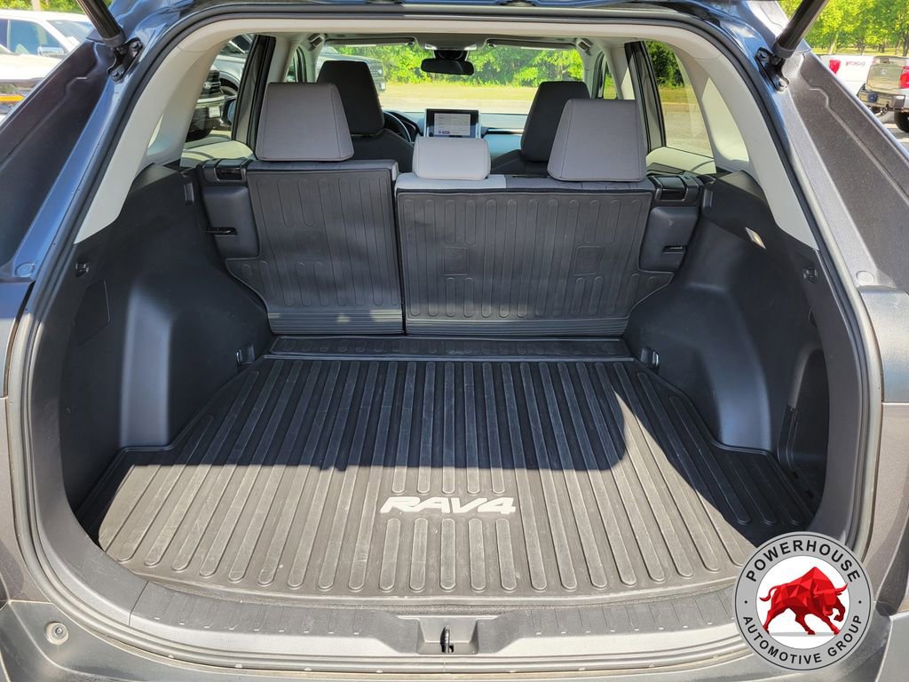 Used 2023 Toyota RAV4 XLE w/ Convenience Package FWD image 14