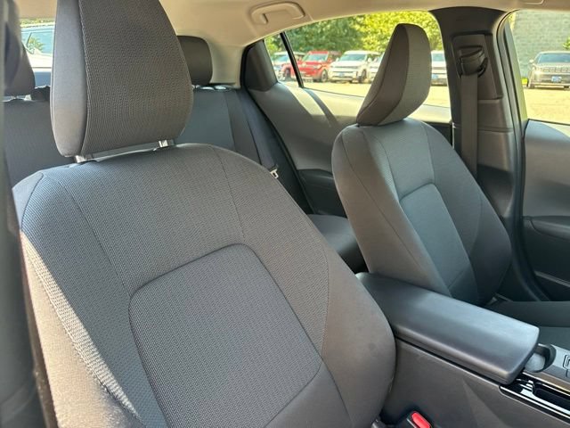 Used 2024 Toyota Prius LE FWD image 27