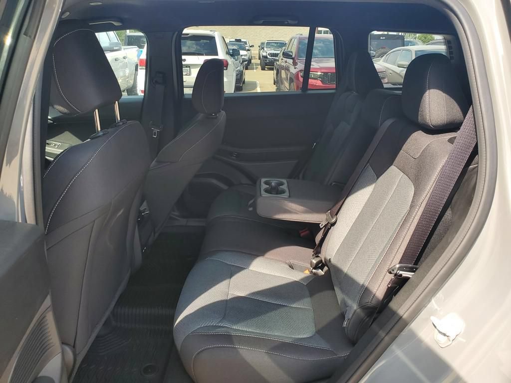 New 2026 Jeep Cherokee Laredo AWD/4WD image 7
