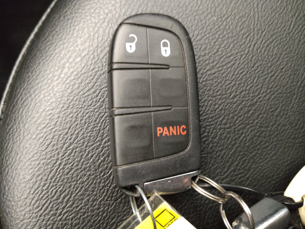 Used 2019 Jeep Compass Latitude FWD image 32