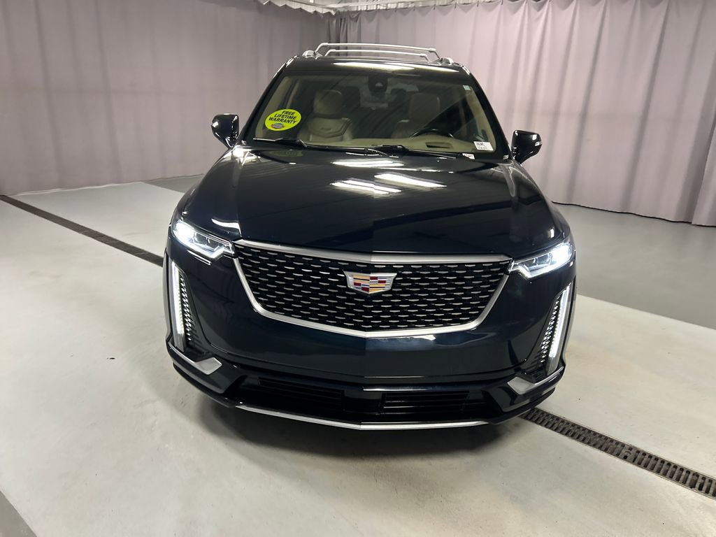 Used 2021 Cadillac XT6 Premium Luxury w/ Platinum Package image 2